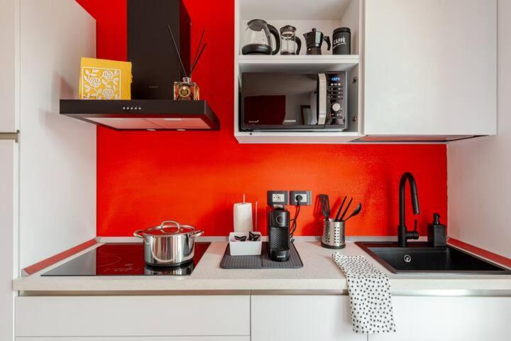 Boutique Apartment Family Чиуси Екстериор снимка